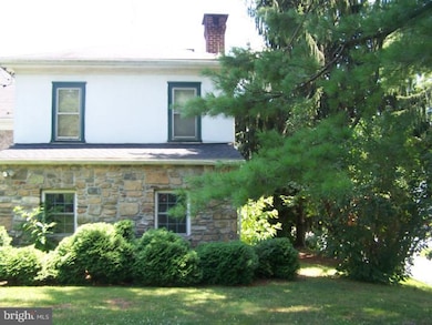 8534 Chestnut St unit REAR, Bally, PA 19503 - photo 2