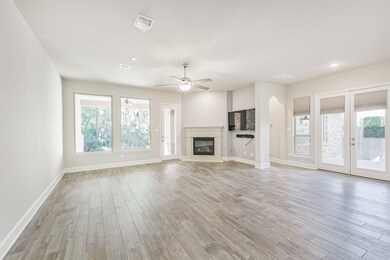 210 Liatris Ct, Conroe, TX 77304 - photo 7