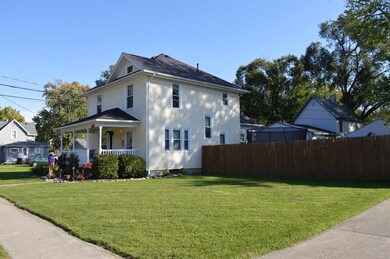 215 W 1st St, Auburn, IN 46706 - photo 2