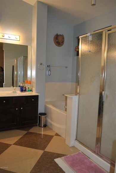 Apache Listing 018