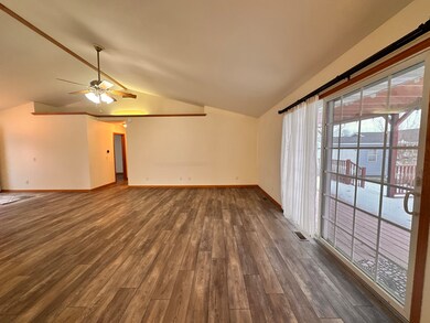 unlisted-address, Farmer City, IL 61842 - photo 3