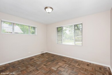 221 E Vallette St, Elmhurst, IL 60126 - photo 5