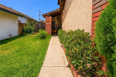 15783 Barbee St unit 10, Fontana, CA 92336 - photo 3