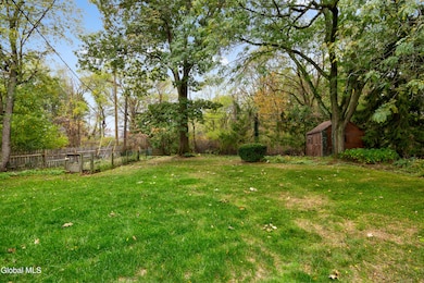 2472 Hilltop Rd, Schenectady, NY 12309 - photo 7