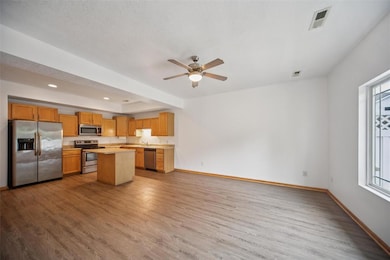 2321 Hart Ave unit 5, Des Moines, IA 50320 - photo 3