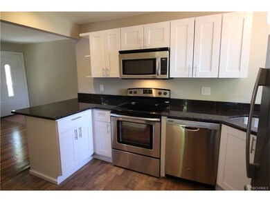 Granite counter tops, stainless steel appliances