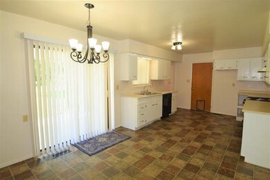 2952 S Chippewa Ln, Muncie, IN 47302 - photo 3