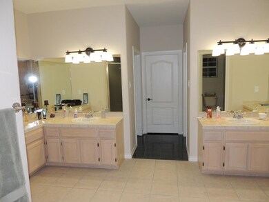 509 Sandpiper Ln, Laredo, TX 78045 - photo 4