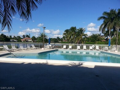 555 Park Shore Dr, Naples, FL 34103 - photo 2