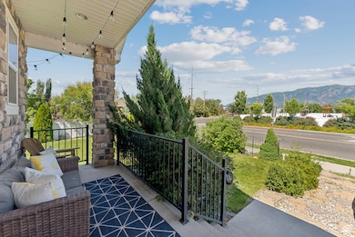 979 Cold Creek Way, Layton, UT 84041 - photo 4