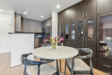 Kitchen dining area