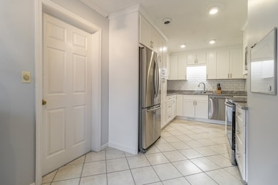 160 Pine St unit 11, Auburndale, MA 02466 - photo 5