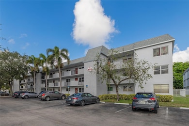 8305 NW 61st St unit C215, Tamarac, FL 33321 - photo 3