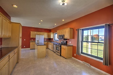 424 E Kennedy St, Maroa, IL 61756 - photo 4