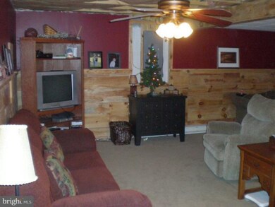 12152 Malissa Dr, Greencastle, PA 17225 - photo 7