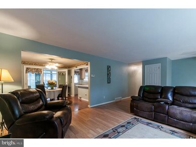 4943 Chester Creek Rd, Brookhaven, PA 19015 - photo 5