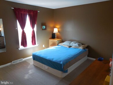 1446 Mallard Dr E, Chambersburg, PA 17202 - photo 5