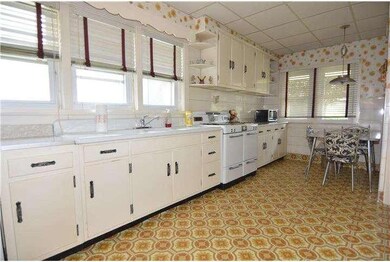 1616 Delaware Ave, Reading, PA 19610 - photo 5