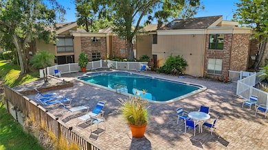 10433 Carrollbrook Ct unit 105, Tampa, FL 33618 - photo 3