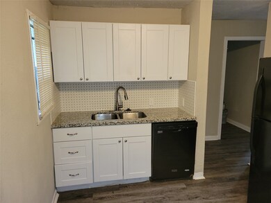 3819 Dreyfus St, Houston, TX 77021 - photo 2