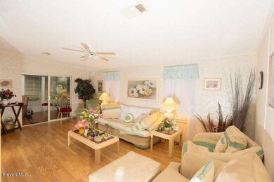 7665 Longhorn - Living Room 1