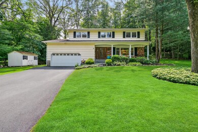11 Robin Hood Rd, Suffern, NY 10901 - photo 2
