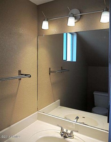 1/2 Bathroom lower level