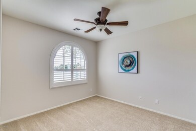 3 den, office or formal room