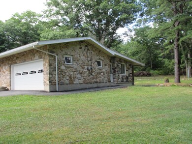 590 W 10th St, Jim Thorpe, PA 18229 - photo 7