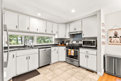 30 Shelburne Rd, Nashua, NH 03063 - photo 7