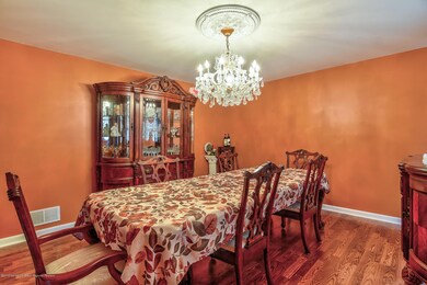 007_Dining Room