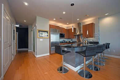 1RoeblingWay702_8