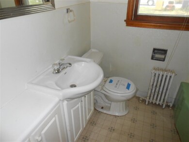 2429 Center Ave, Janesville, WI 53546 - photo 5