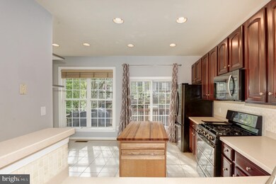 4145 Timber Log Way, Fairfax, VA 22030 - photo 7