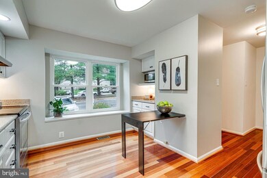 6142 Calico Pool Ln, Burke, VA 22015 - photo 7