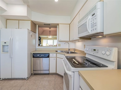 Racquet Club West Building unit PH8, Vero Beach, FL 32963 - photo 7