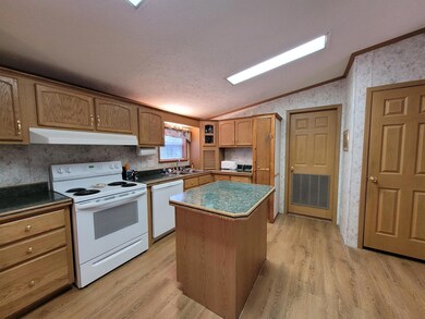 207 Martin Stream Rd, Fairfield, ME 04937 - photo 4