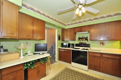 2633 N Evergreen Ave, Waukegan, IL 60087 - photo 5