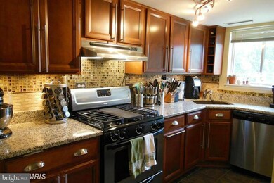 3706 N Rosser St unit 202, Alexandria, VA 22311 - photo 5