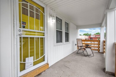 6-web-or-mls-1767-linden-pl