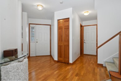 3811 Capri Ct, Naperville, IL 60564 - photo 5