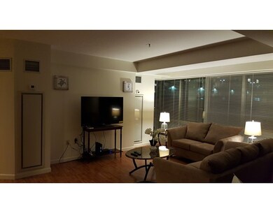 180 W Brookline St unit 6-2, Boston, MA 02118 - photo 2