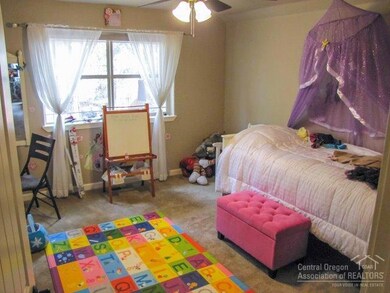 1196 SW Silver Lake Blvd, Bend, OR 97702 - photo 7