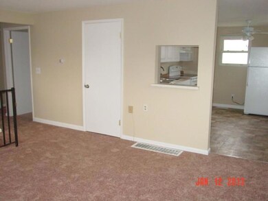 3990 Lynward Rd, Columbus, OH 43228 - photo 4