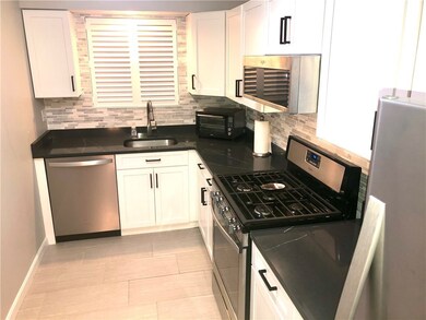 650 E Greenwich Ave unit 6-403, West Warwick, RI 02893 - photo 4