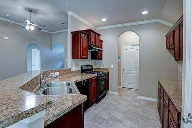 7107 Hoffman St, Houston, TX 77028 - photo 3