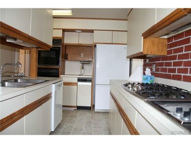Another view of kitchen
