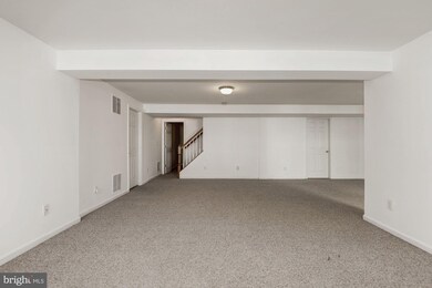 9805 Nugget Ct, Bristow, VA 20136 - photo 2