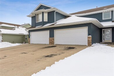 4001 37th Ave SW unit B, Cedar Rapids, IA 52404 - photo 2