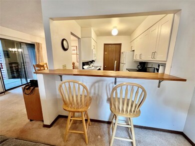 Kitchen bar